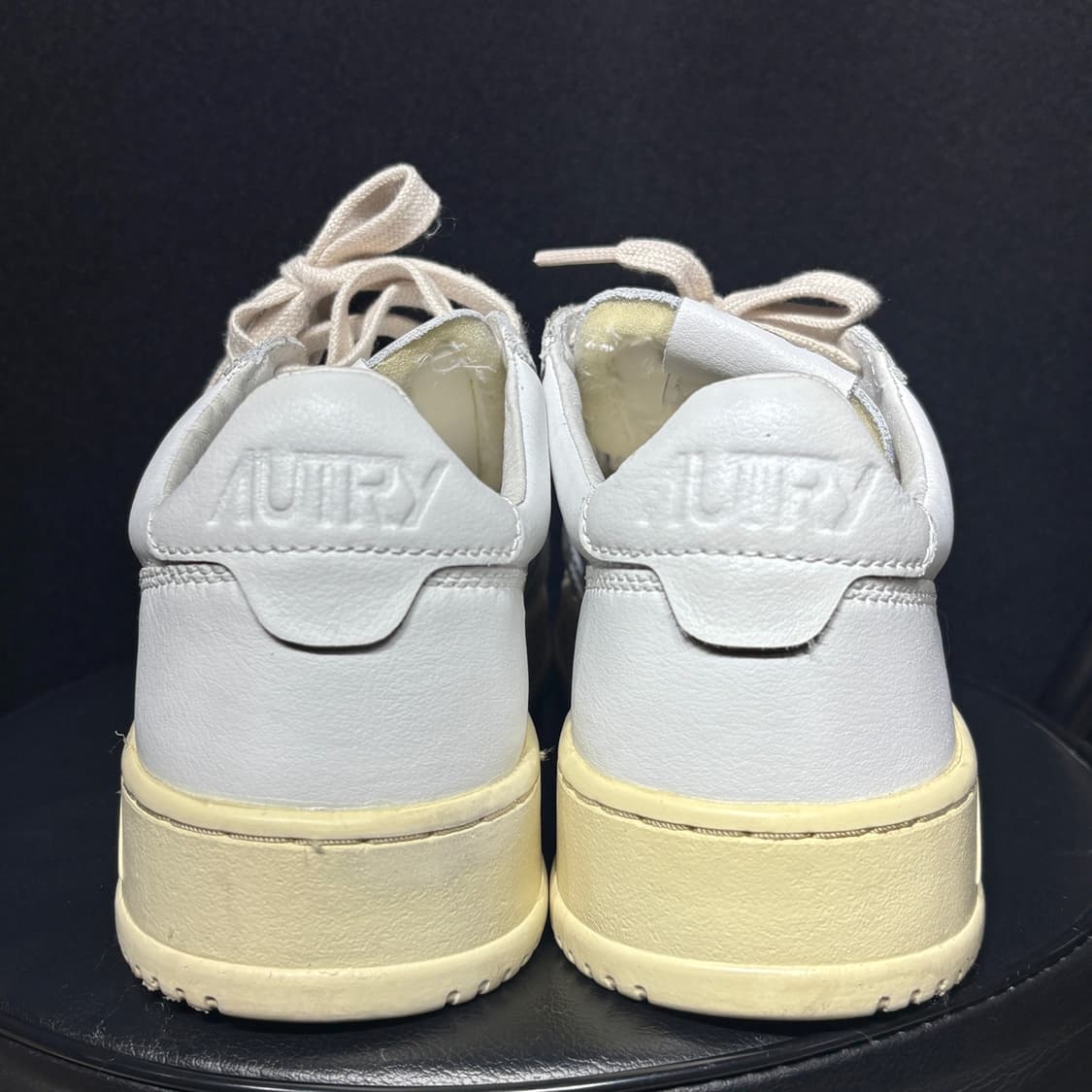 오트리 화이트 스니커즈 상품이미지4