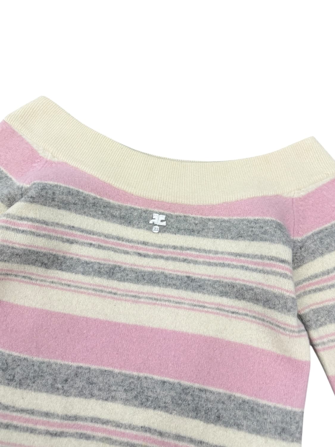 꾸레쥬 솜사탕 스트라이프 울 캐시미어 혼방 오프숄더 니트 상품이미지4