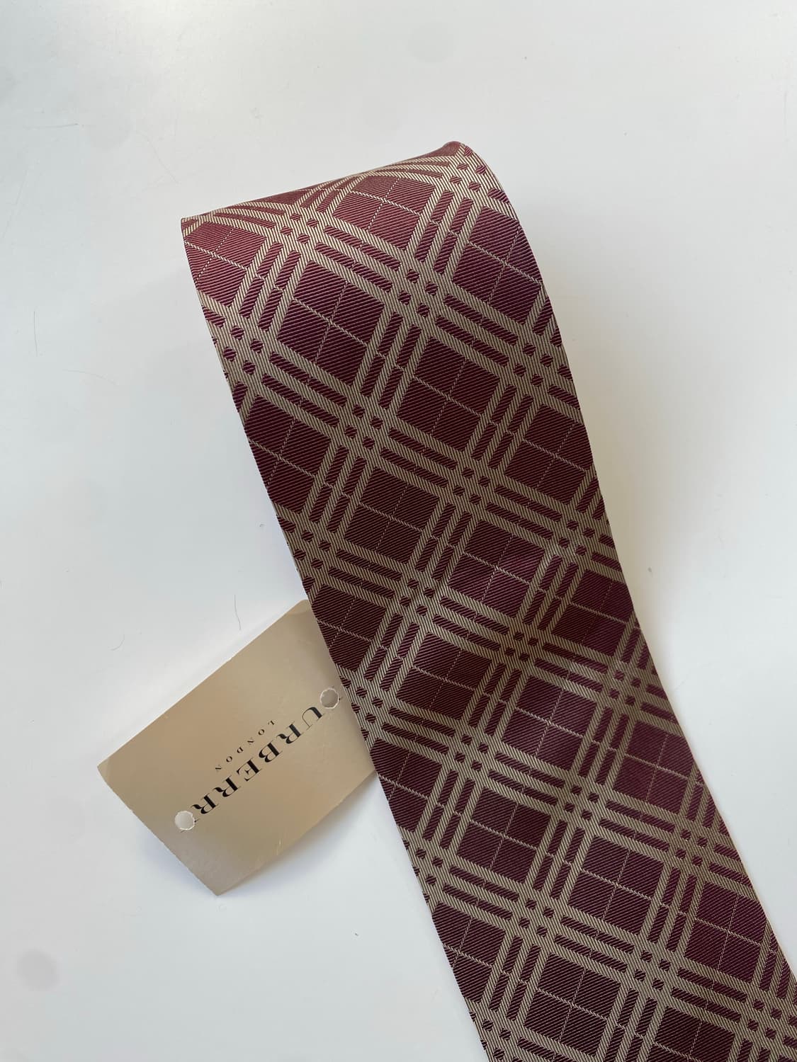 택달린 버버리 노바체크  명품 정품 넥타이 (Burberry)8.4cm 상품이미지4