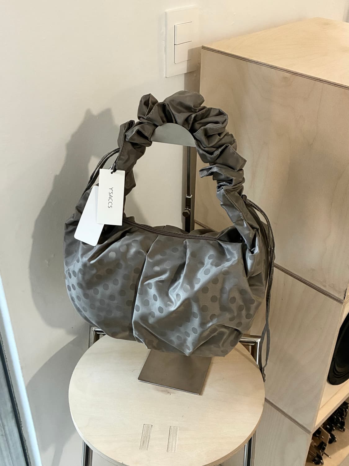 새상품) 요지 야마모토 Y'SACCS 도트 숄더백 상품이미지1