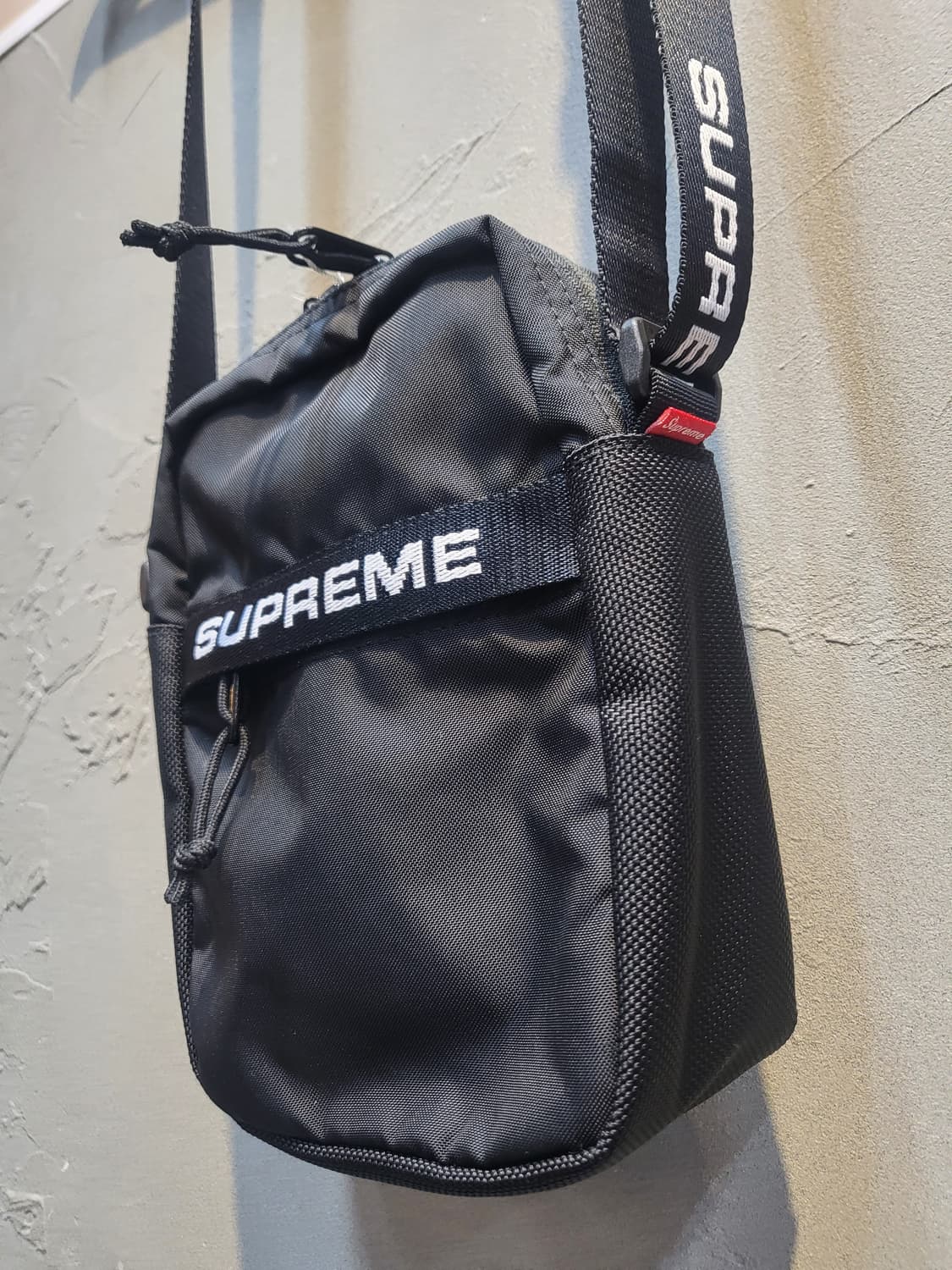 슈프림 22FW 숄더백 블랙 상품이미지2