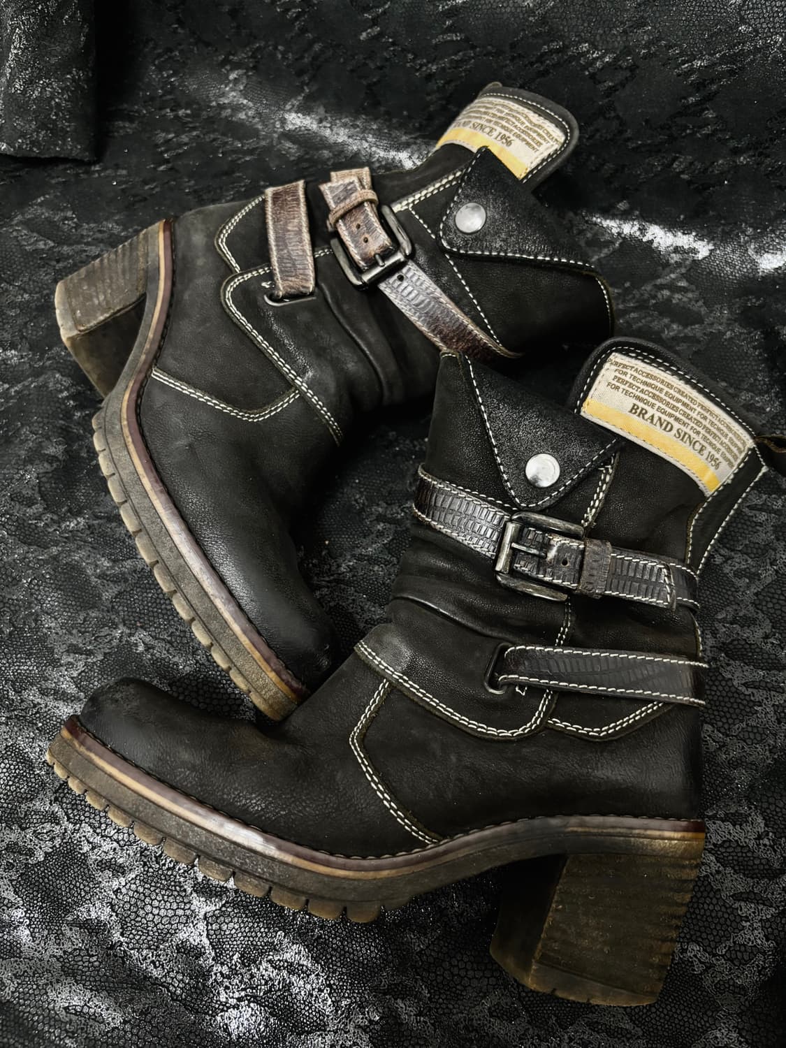 “MANAS” 00’s Rare Design 2Buckle Detail  상품이미지3