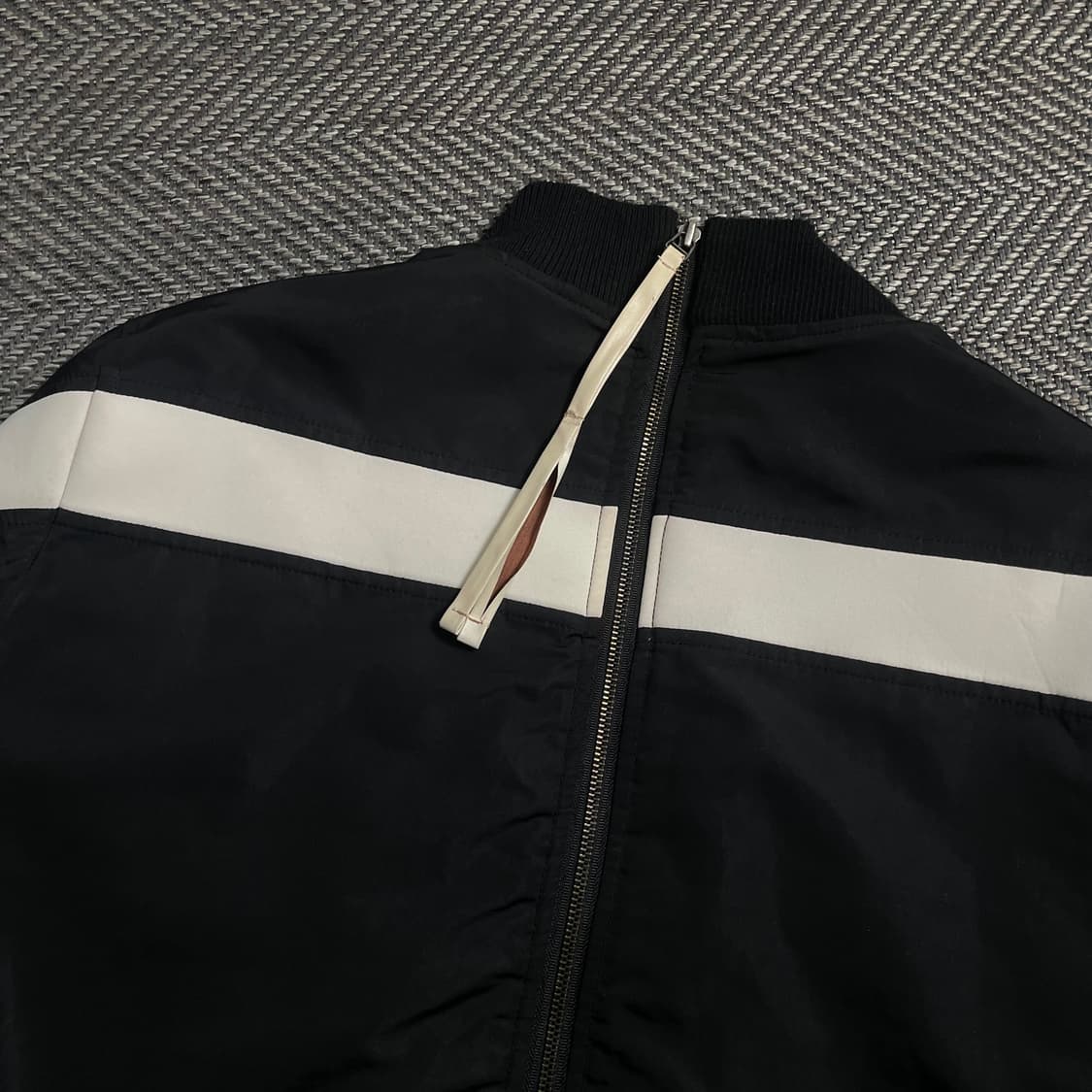 Venta Black 디테일 박시핏 블루종 봄버 자켓 y 4699 상품이미지3