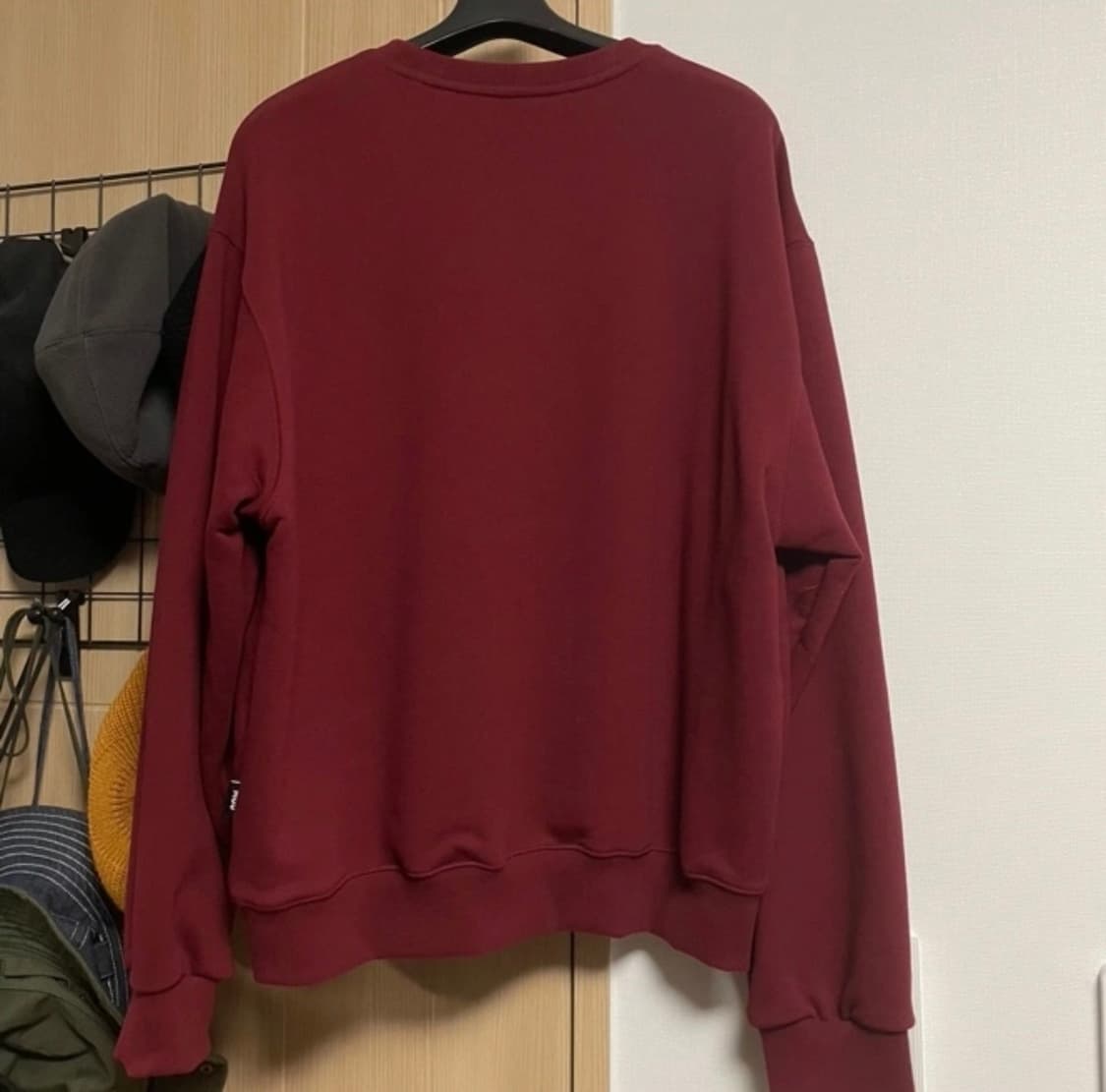 (L)엠오오 아카이브 벌룬오버 가오리핏 맨투맨 버건디 새상품 상품이미지3