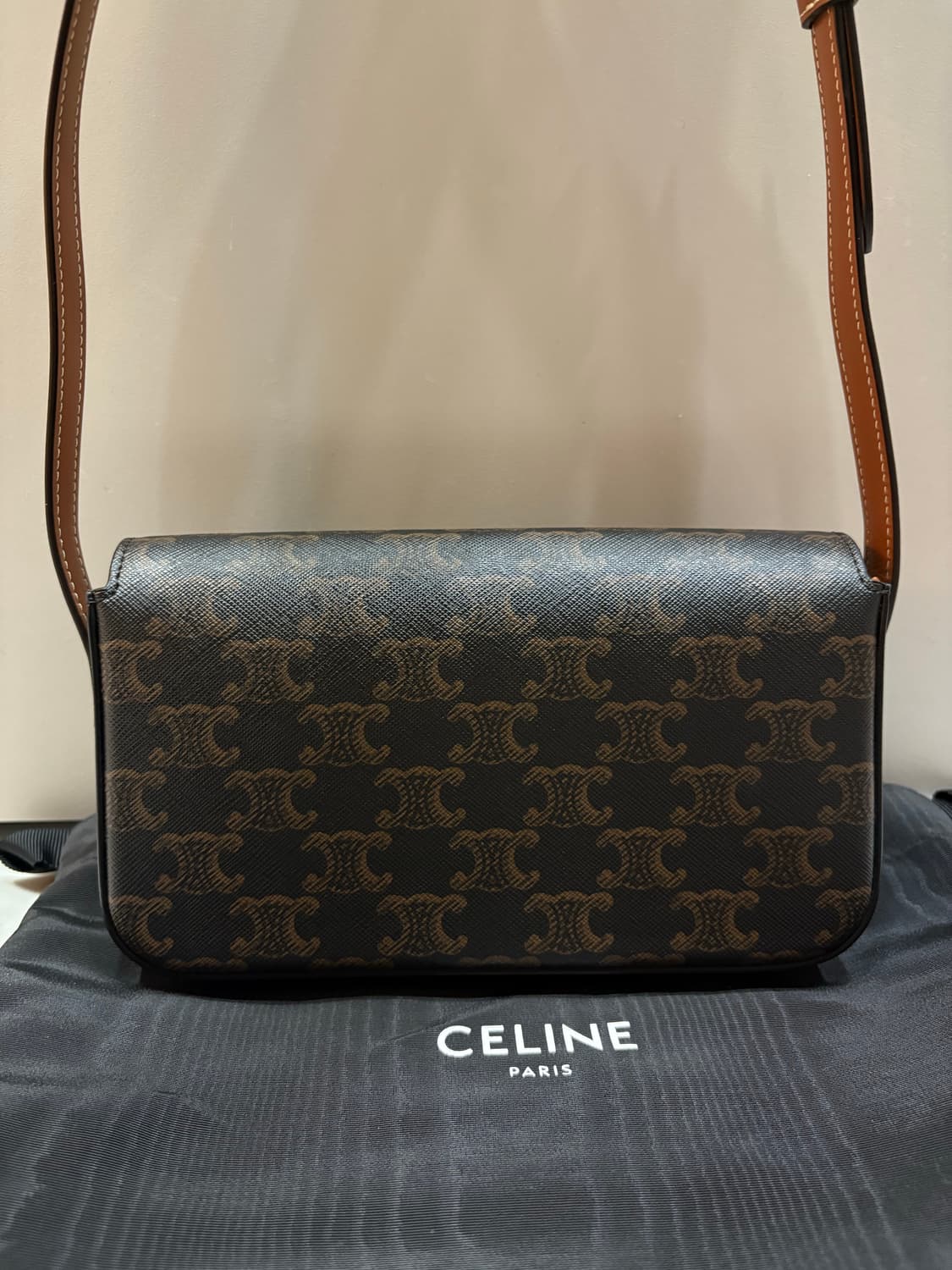 셀린느 트리오페 숄더백 상품이미지2