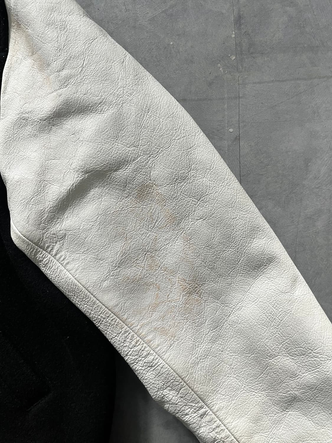 AMI 아미 파리 드 쾨르 패치 테디 보머 바시티 자켓 상품이미지8