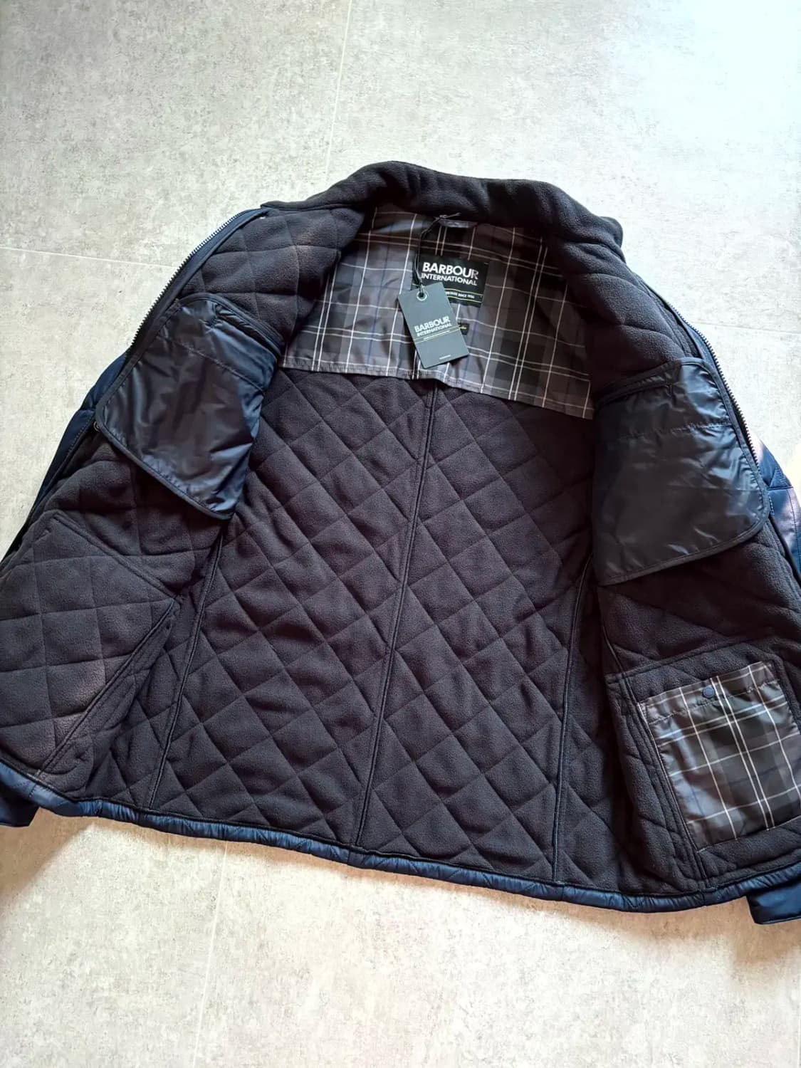 바버 인터네셔널 Ariel 퀼팅 자켓 M(100~103) 새 상품 상품이미지7