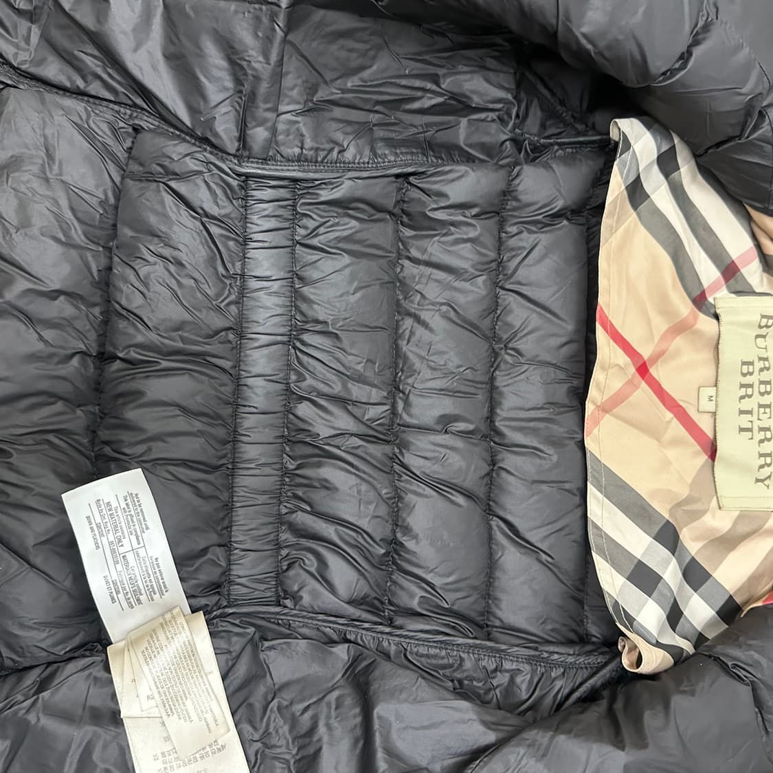 버버리 정품 여성 구스다운 경량 패딩 블랙 M 상품이미지10