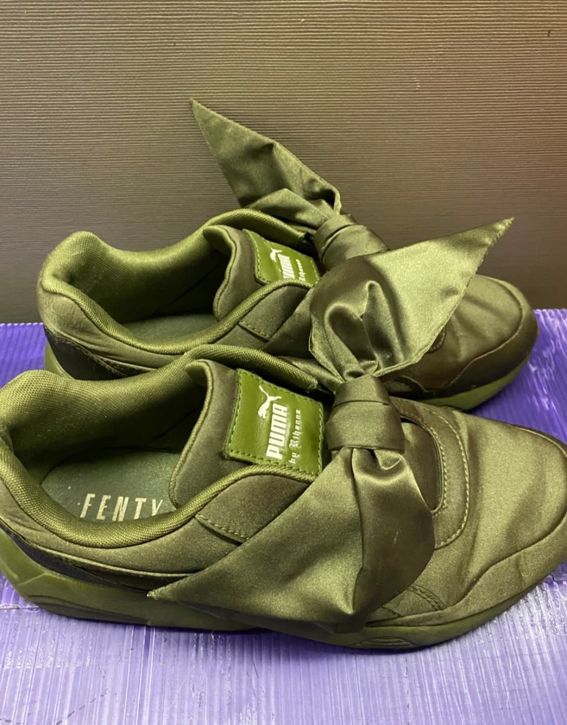 푸마 X 리한나 바우 스니커즈 올리브 240-245 상품이미지3