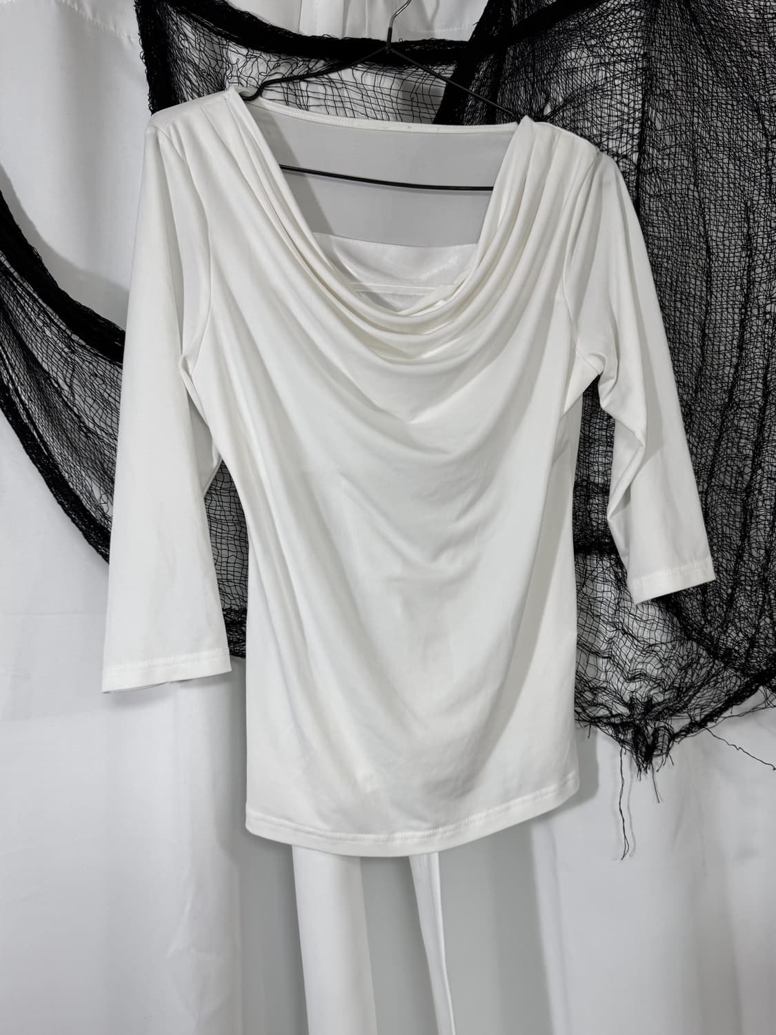 white shirring t-shirt 상품이미지1