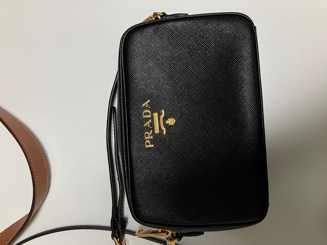 프라다 사피아노 크로스백 상품이미지1