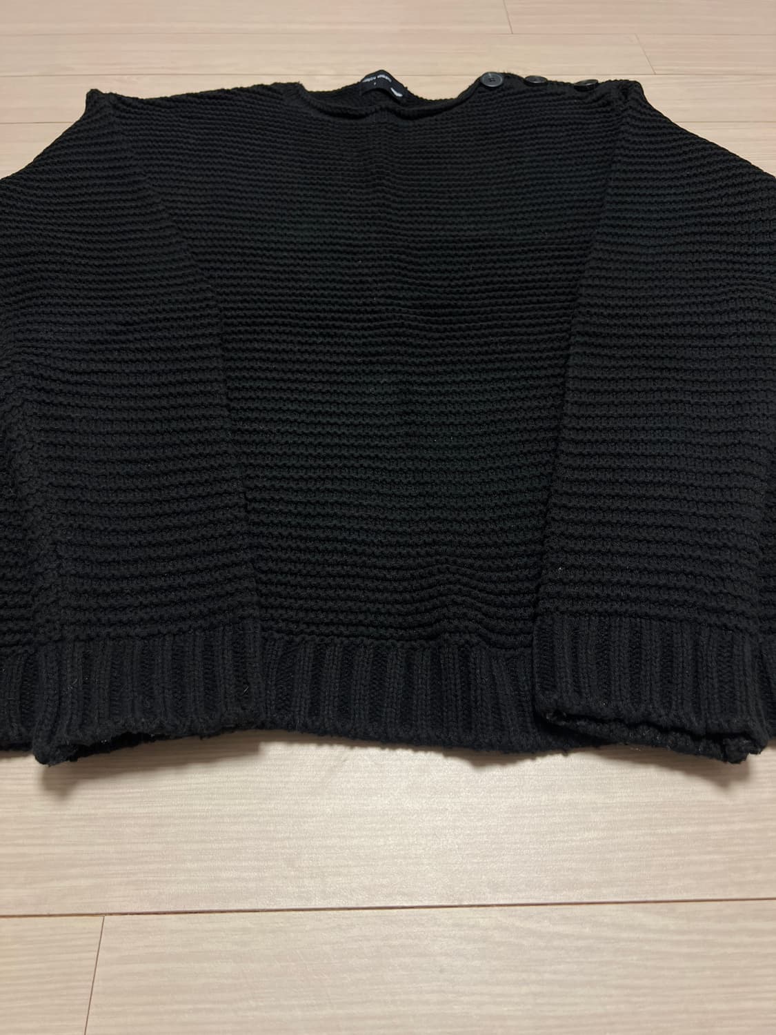 Vampire Weekend 블랙 니트 스웨터 / F 숄더 버튼 디테일 상품이미지7