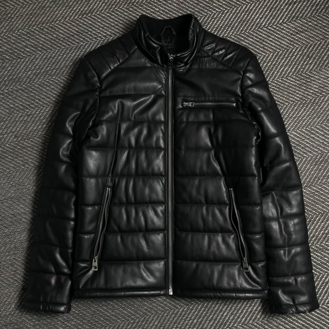 게스 패치 로고 퀄팅 패딩 자켓 블랙o 4825 상품이미지1