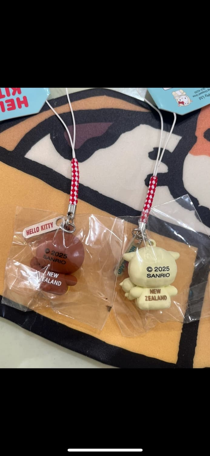 🫶🏻헬로키티 한정판 키링🫶🏻 키위새,양 상품이미지2