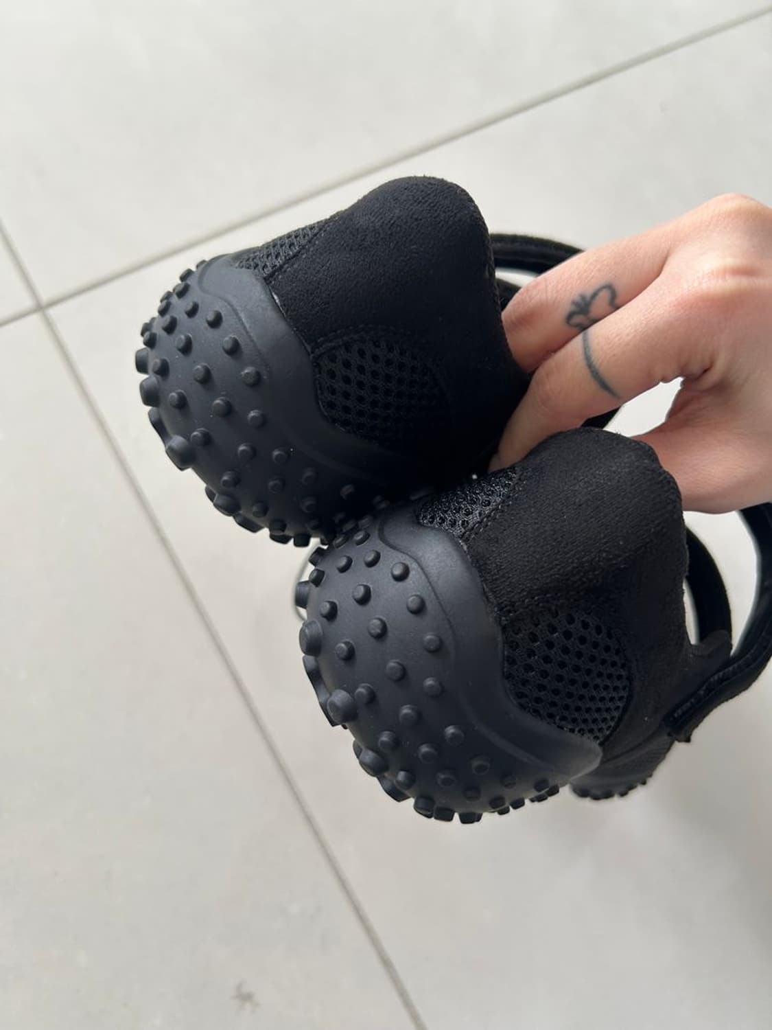 DOUBLE STRAP BALLET SNEAKERS 더블스트랩 발레 슈즈 상품이미지3
