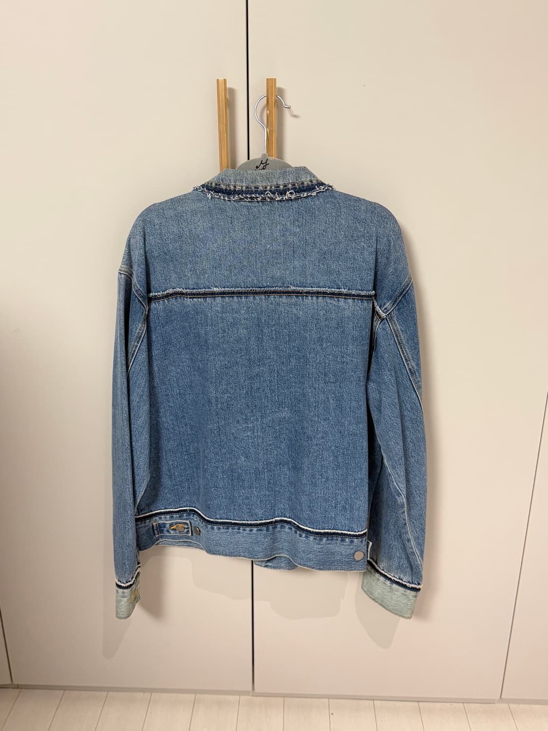 앤더슨벨 로우컷 워시드 블루 데님 자켓 상품이미지3