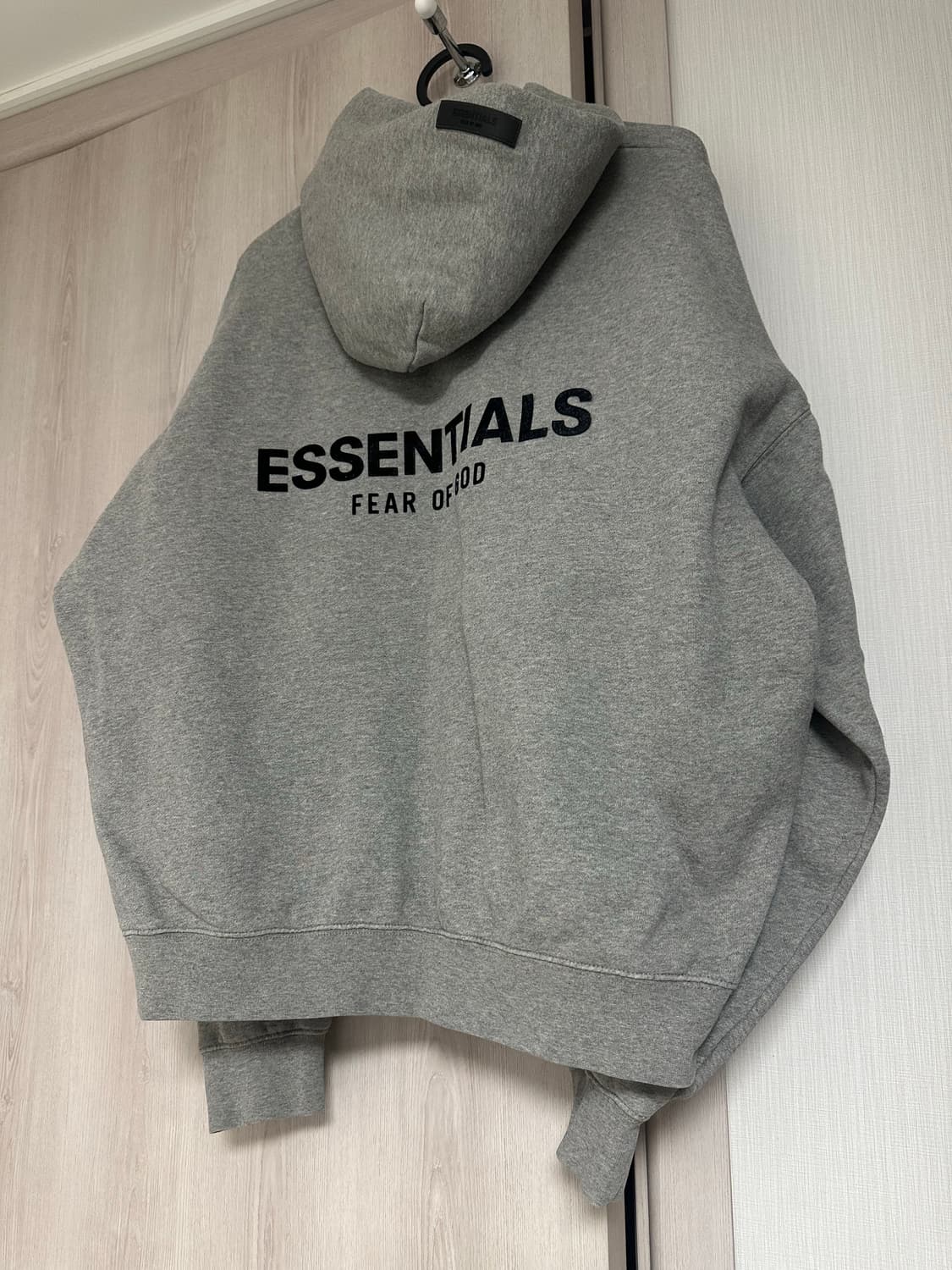 Essentials hoodie 상품이미지2