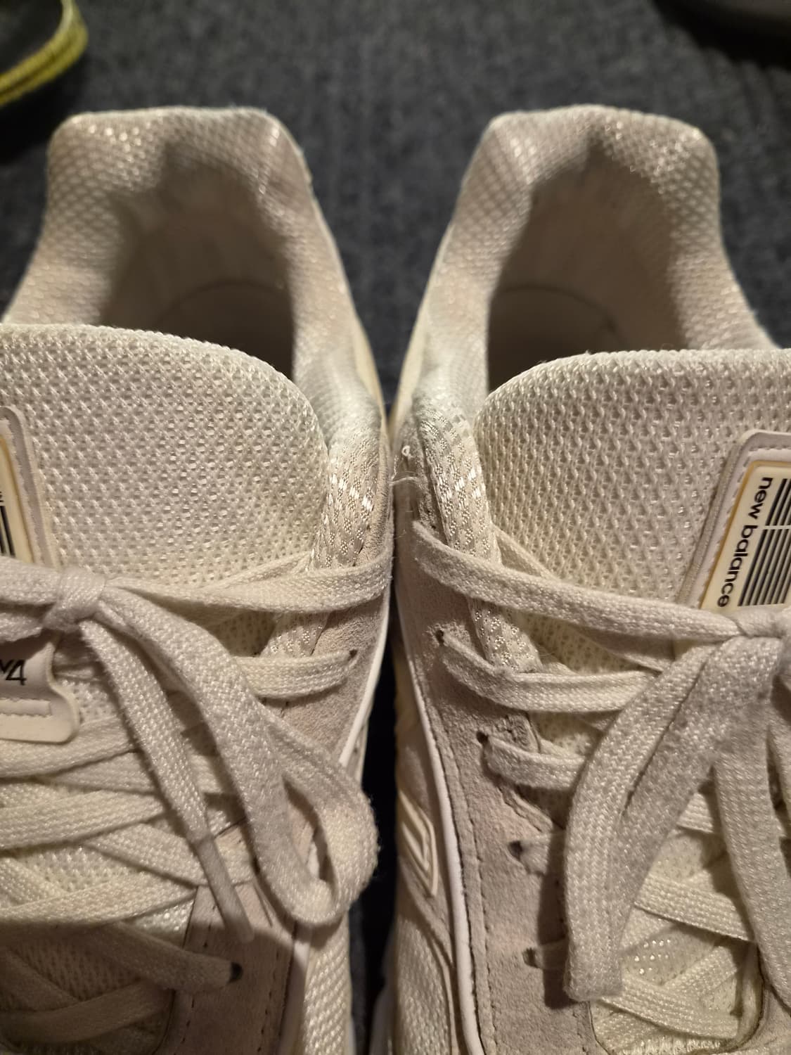 뉴발란스 x 스투시 990v4 메이드 인 USA 크림 상품이미지9