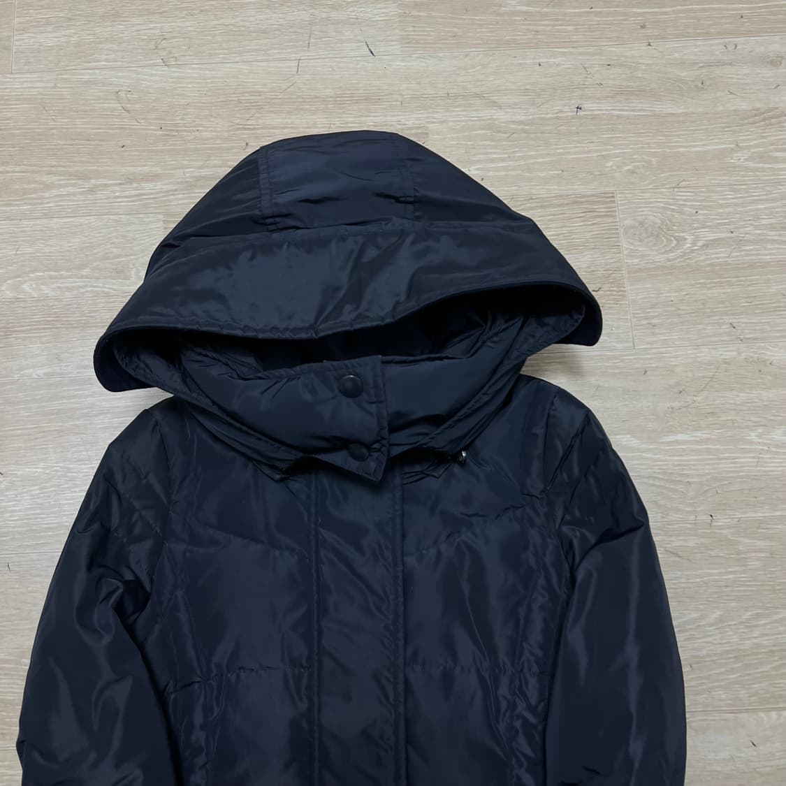 켈빈클라인 진스 여성 덕다운 와펜 후드 롱패딩 점퍼 [네이비] XS/85 상품이미지2