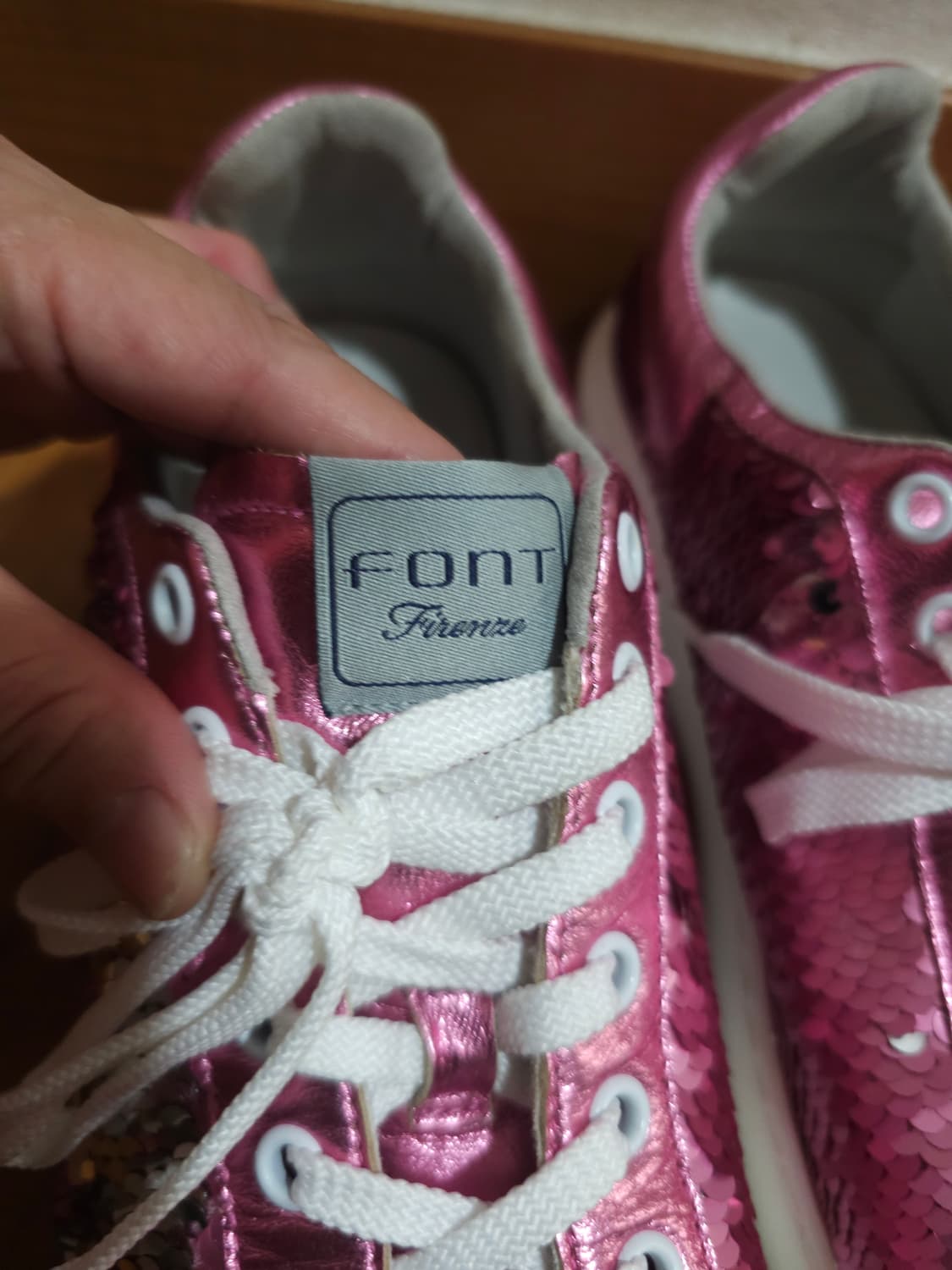 FONT Firenze 폰트 스팽글 스니커즈 상품이미지3