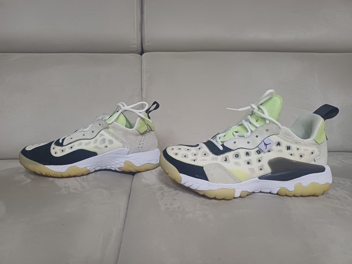 조던델타2 화이트블랙 상품이미지1