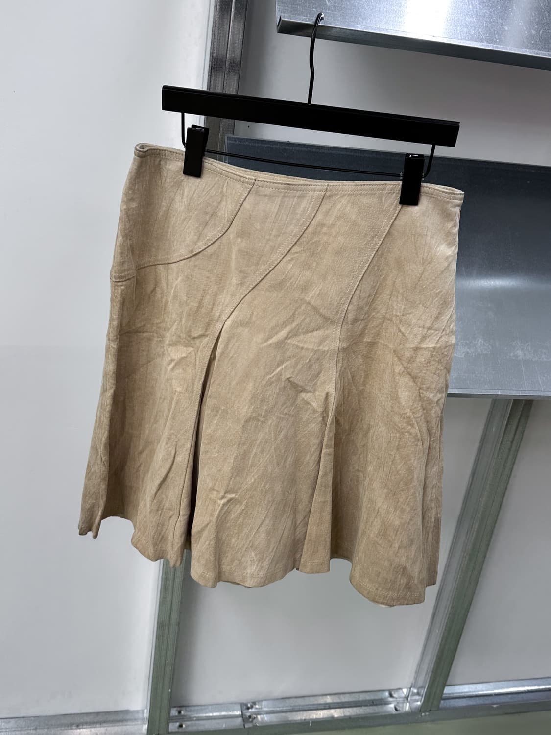 pig leather beige midi skirt 상품이미지3