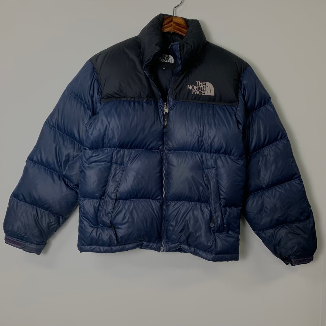 노스페이스 레트로 눕시 700 네이비 패딩 자켓 상품이미지2