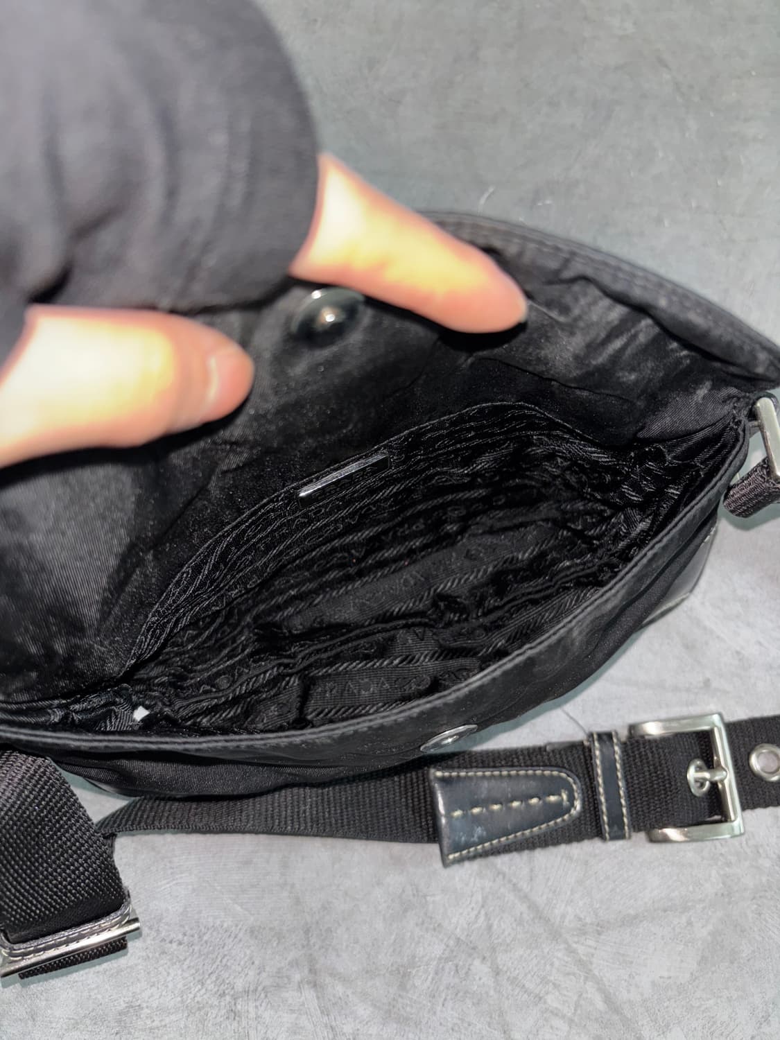 Prada 프라다 포코노 나일론 웨이스트 백  상품이미지7