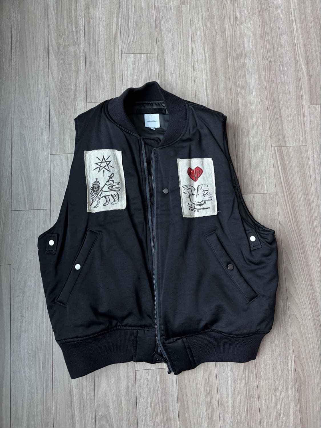 [L] 사스콰치 패브릭스 패딩 베스트 블랙 조끼 상품이미지1