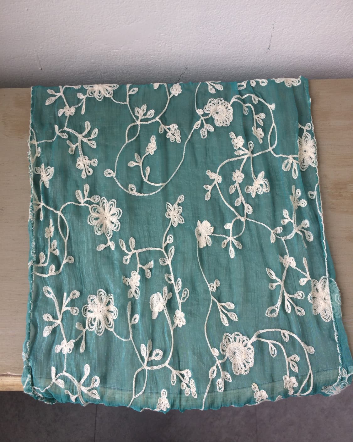 embroidery pattern point scarf 상품이미지4