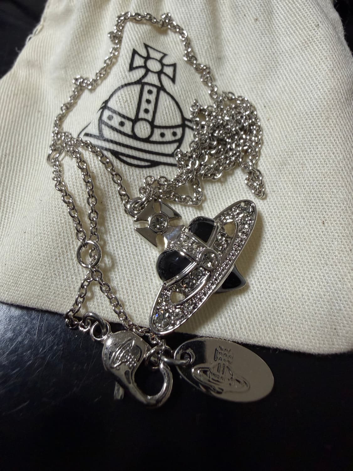 비비안웨스트우드 뉴 디아망떼 하트 펜던트 목걸이 실버 블랙 상품이미지3