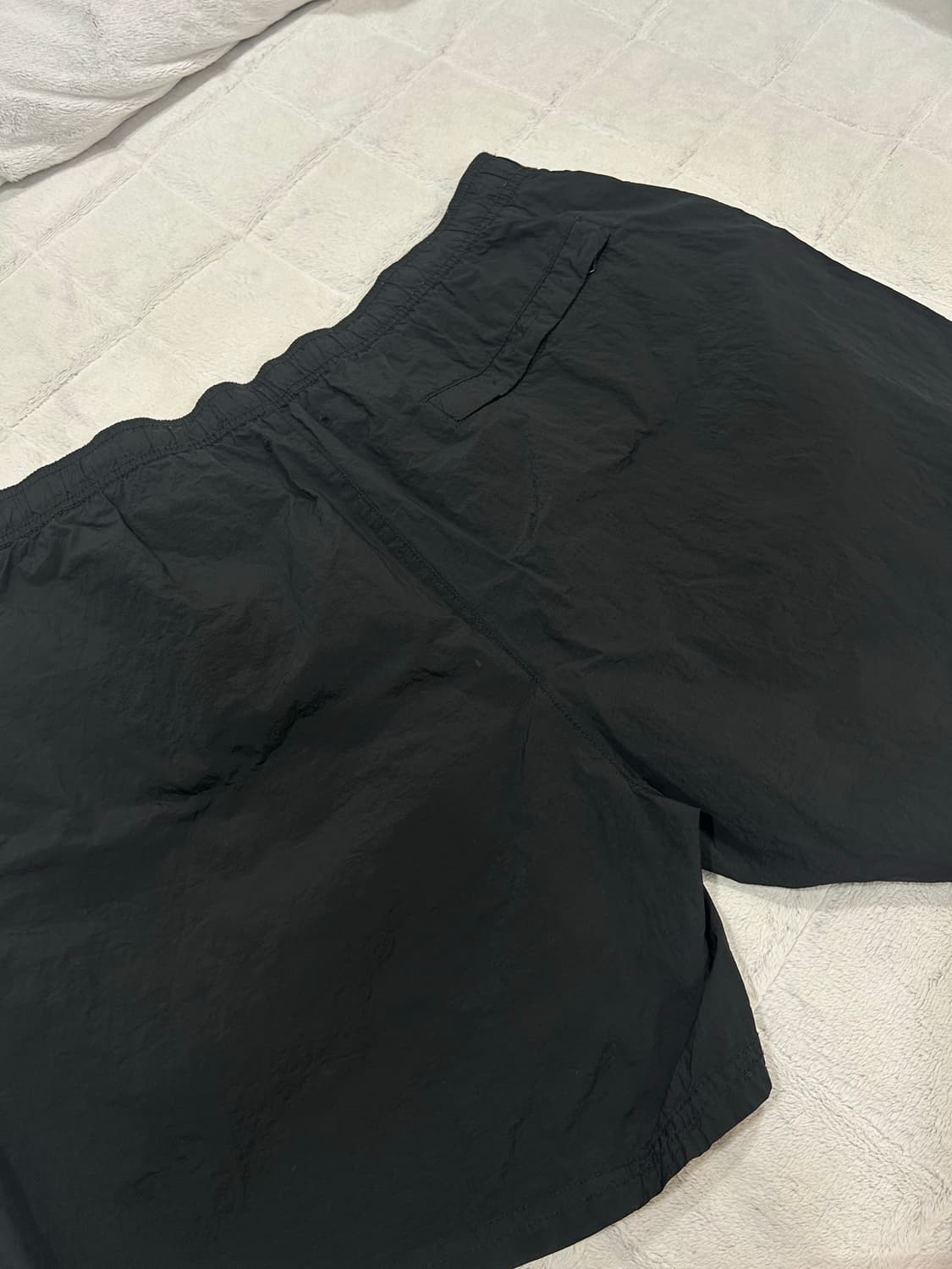 스톤아일랜드 B0943 나일론 반바지 상품이미지4