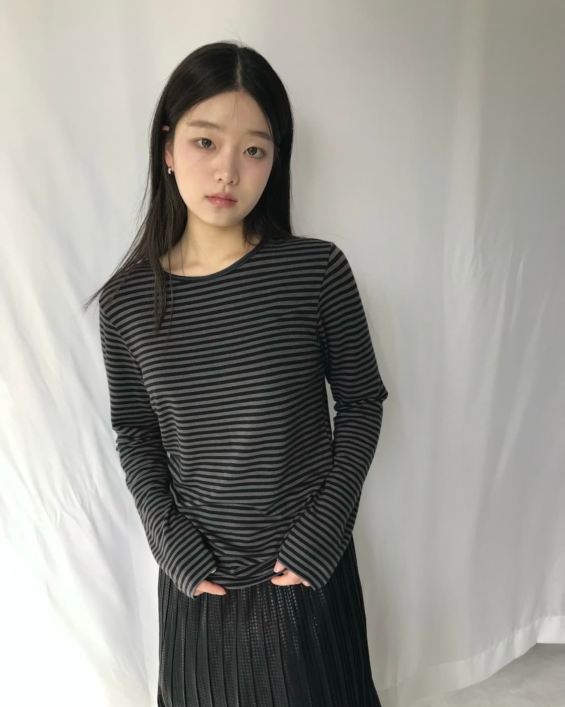 블랙 스트라이프 롱슬리브  상품이미지1