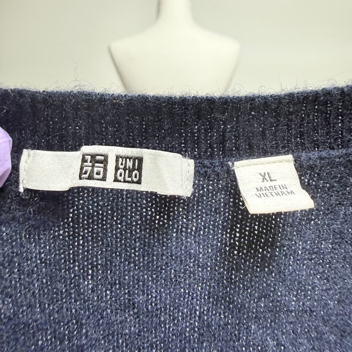 [캐시미어 100%] 유니클로 브이넥 네이비 니트 XL 상품이미지4