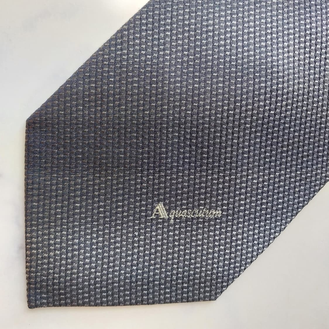 아쿠아스큐텀 실크 네이비 패턴 넥타이 9.6cm A+등급 K2374
 상품이미지7