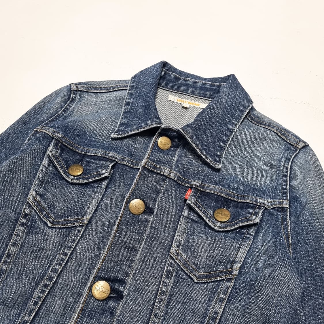 00S LEVIS RED TAB 슬림핏 데님자켓 - M 상품이미지3