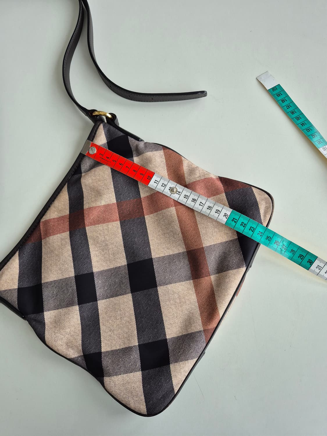 닥스 체크무늬 크로스백 상품이미지4
