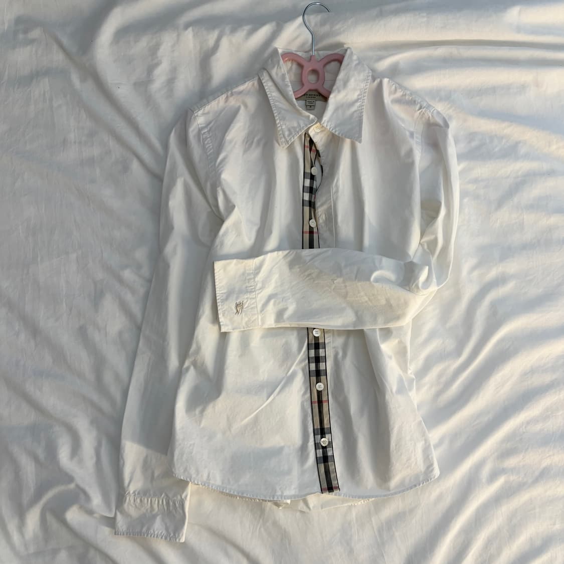 버버리 화이트 셔츠 상품이미지1