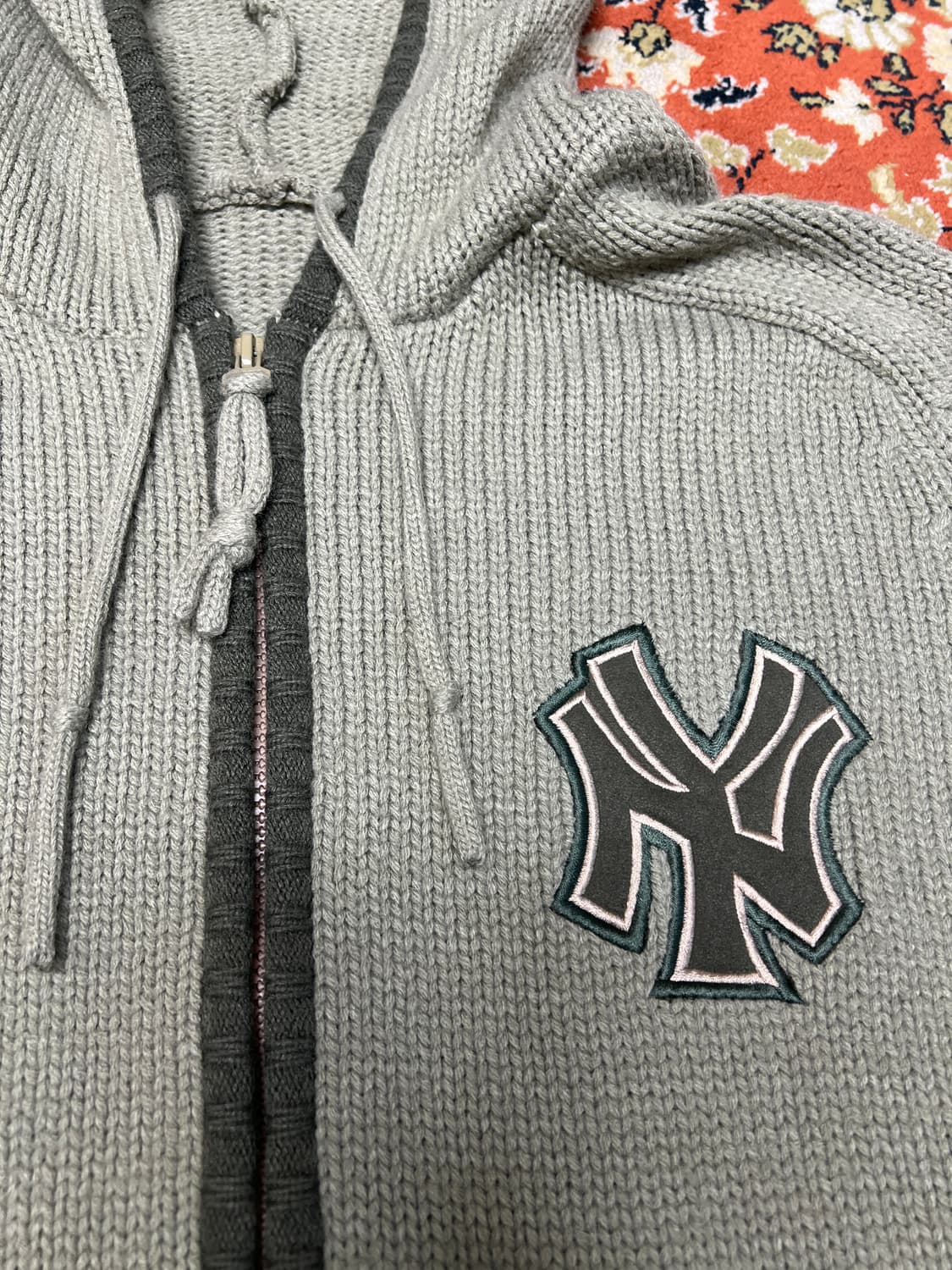 [FREE] New York Yankees 니트 후드집업 카키 상품이미지2