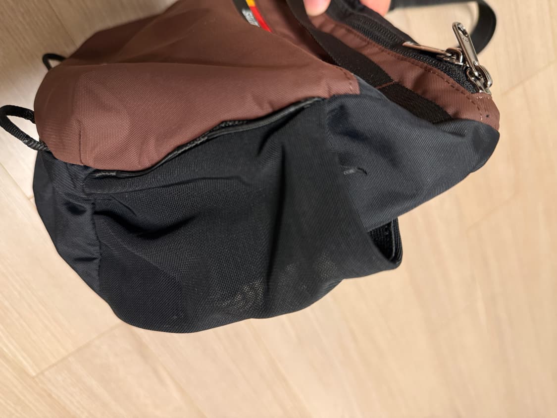 살로몬 몽트 5L 크로스백 브라운 상품이미지6