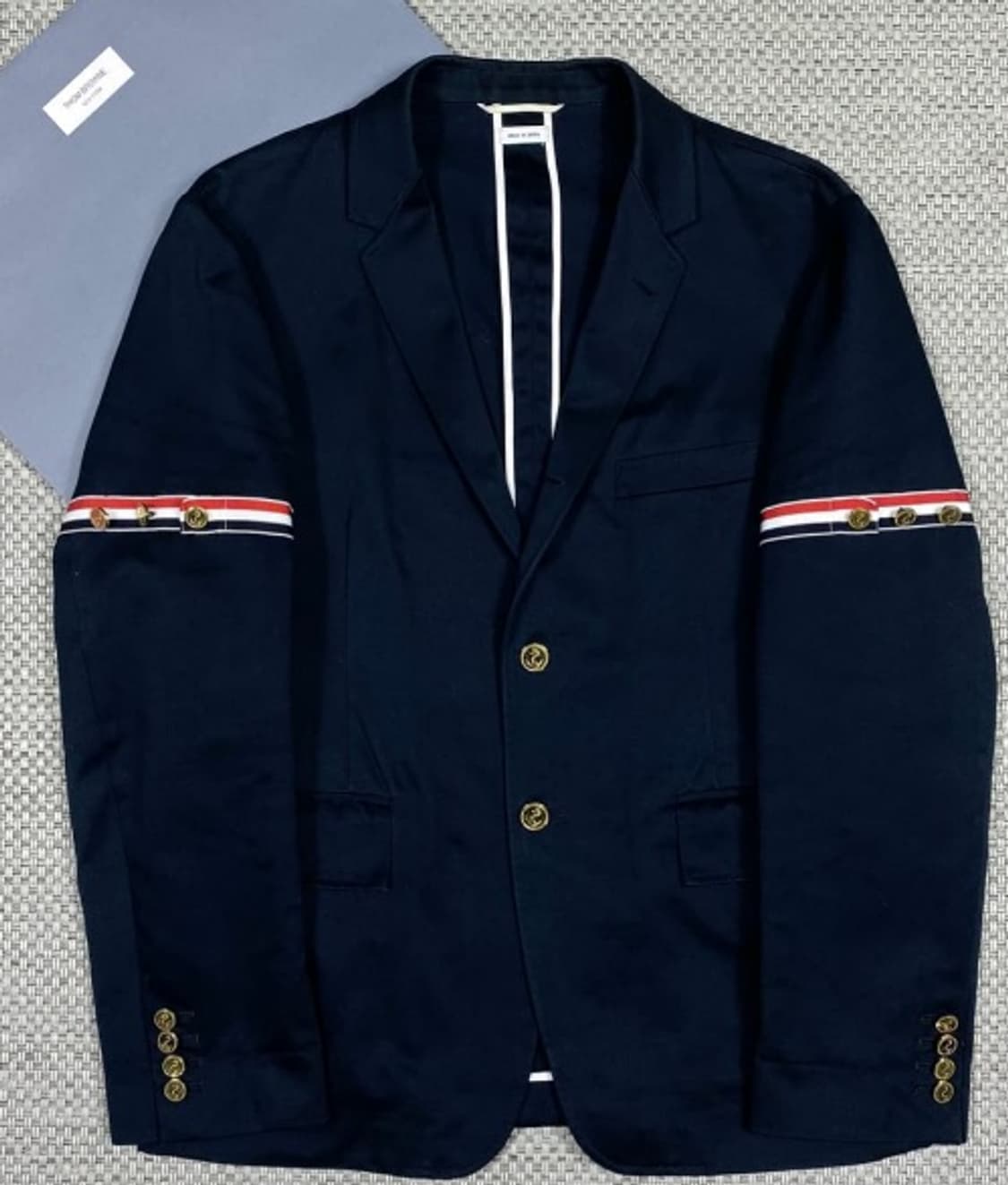 [정품] 톰브라운 싱글 브레스티드 암밴드 금장 블레이저 M 네이비  상품이미지1