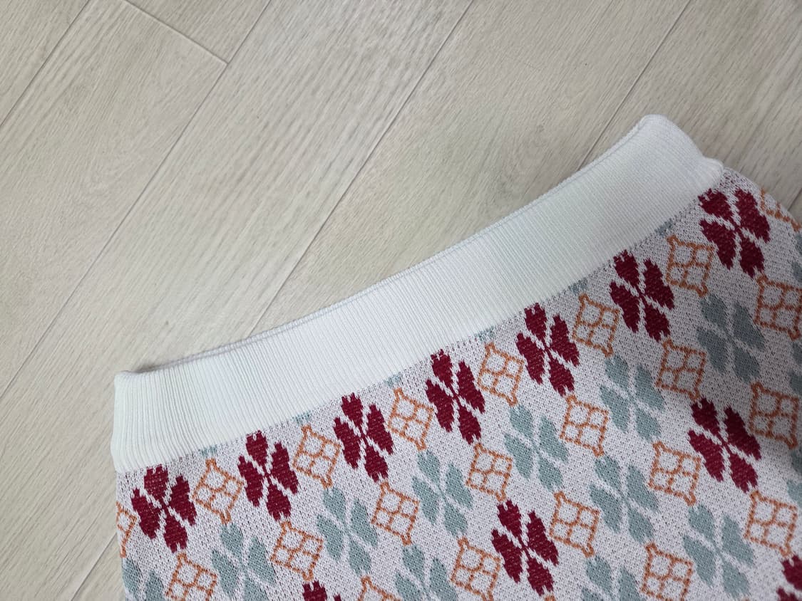 새상품 여성~55 PEFRECT 니트 반팔, 치마 셋업, 세트 상품이미지7