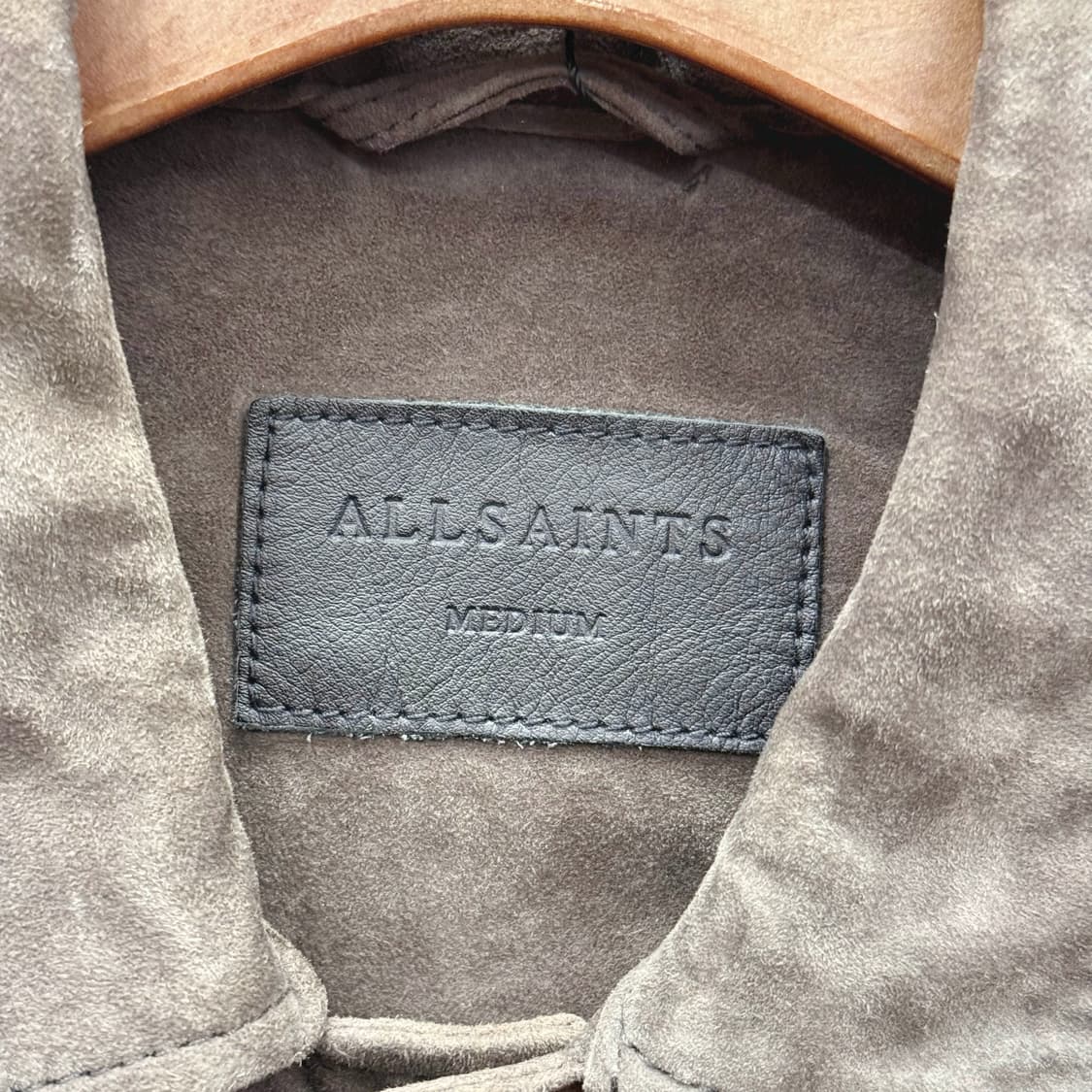 올세인츠 고트 스웨이드 레더 셔츠 자켓 워싱 투포켓 디테일 카키 브라운 상품이미지7