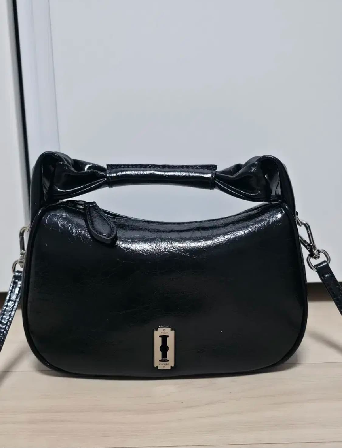 분크 하프문 코코넛 미니 토트 피콜로 Black 상품이미지1