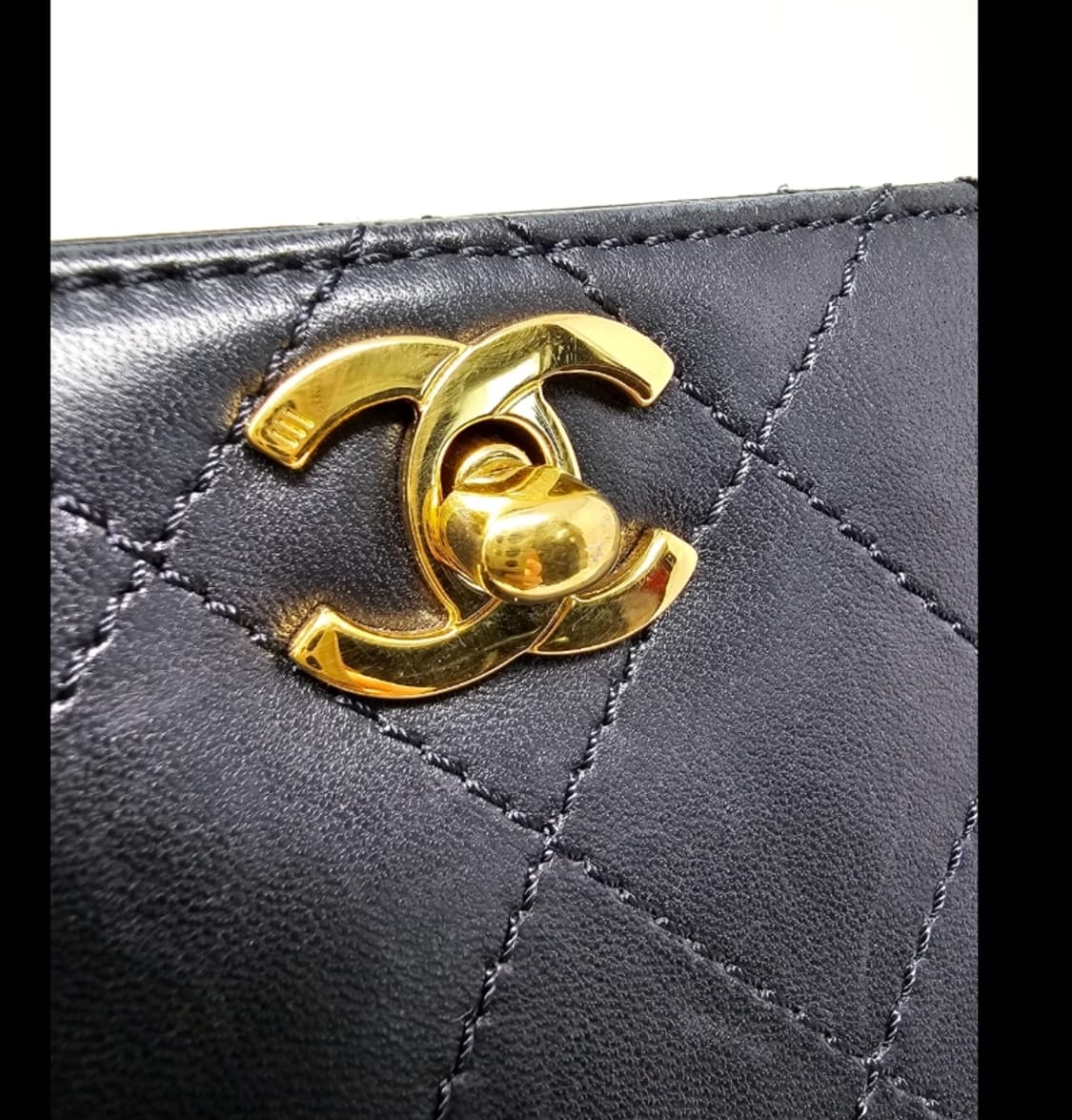 샤넬 퀼팅 숄더백 블랙 상품이미지8