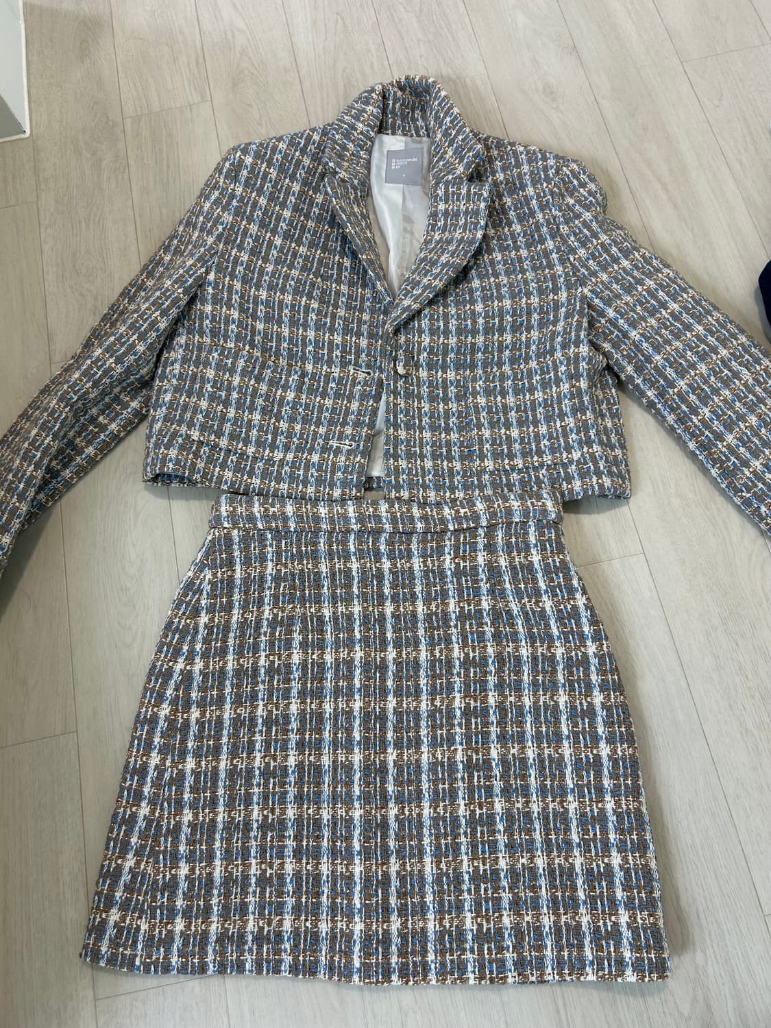 에잇세컨즈 트위드 세트 상품이미지1