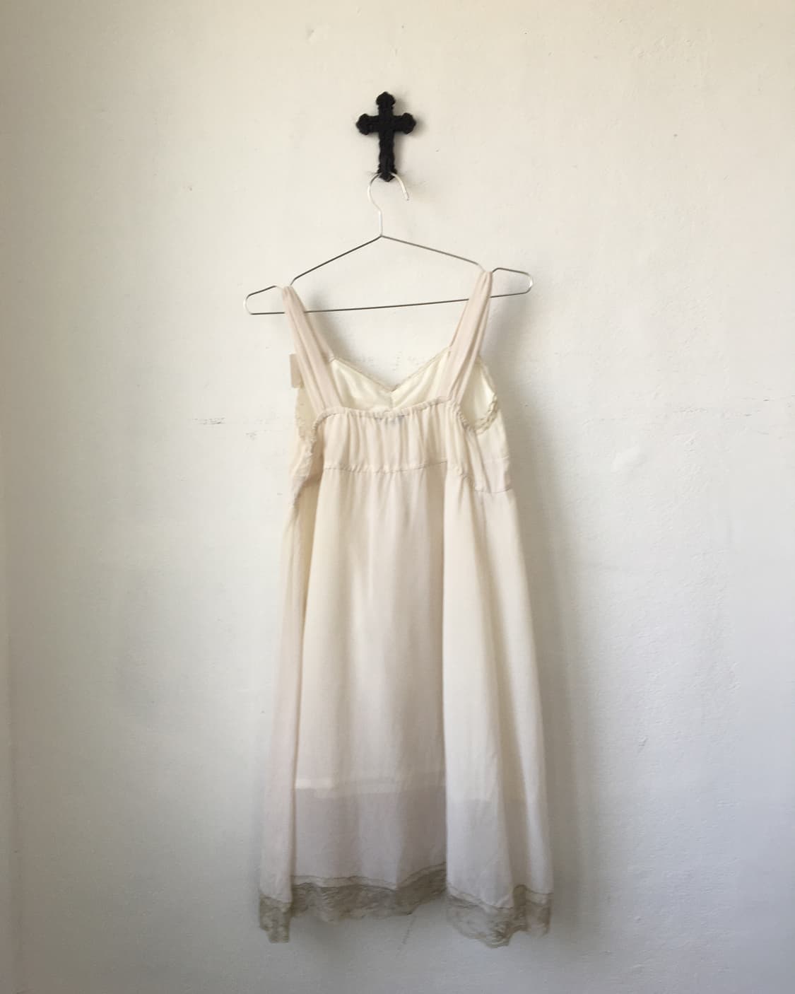 Lace trimming tied point sleeveless onep 상품이미지3