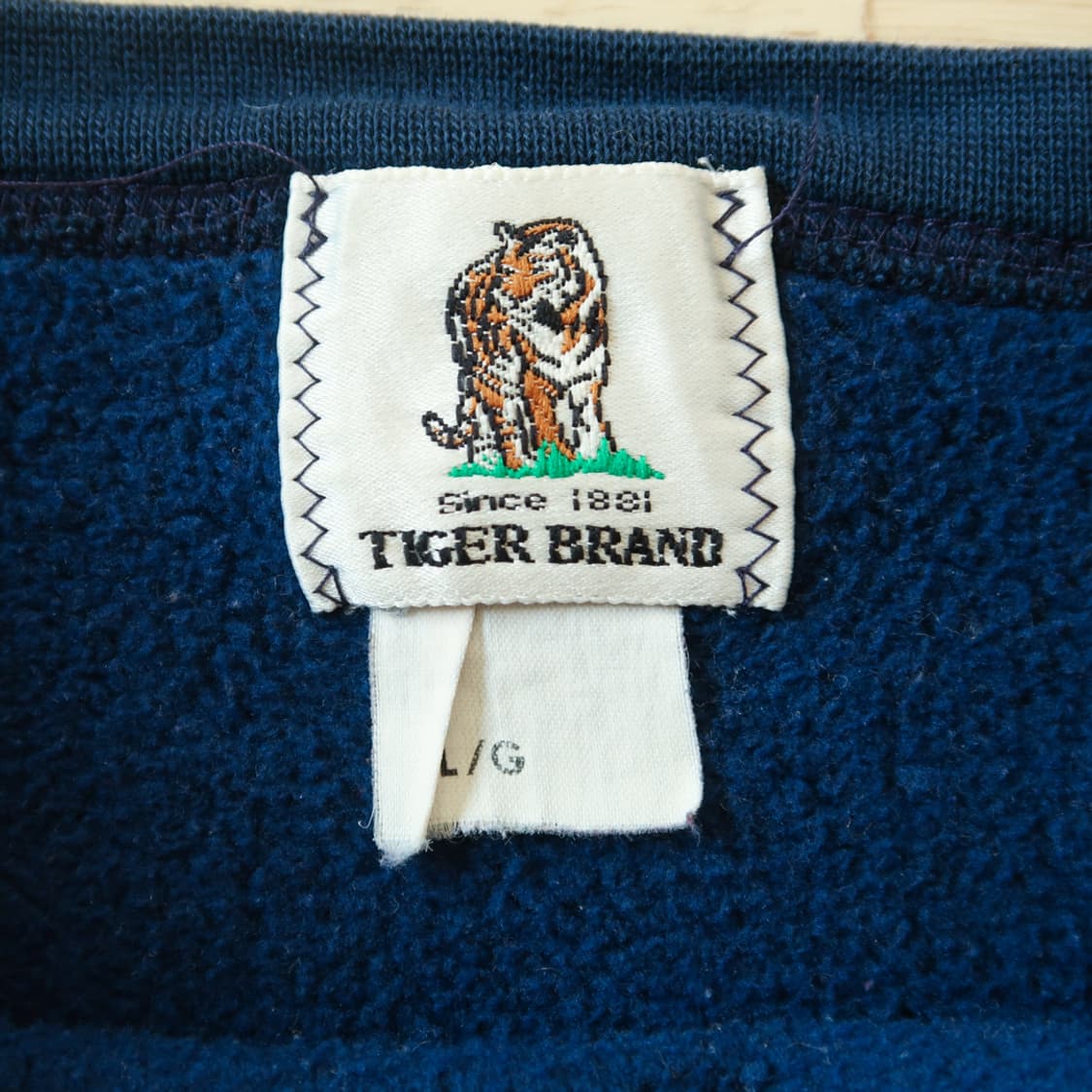  빈티지 90s 페이딩 스웻셔츠 상품이미지3