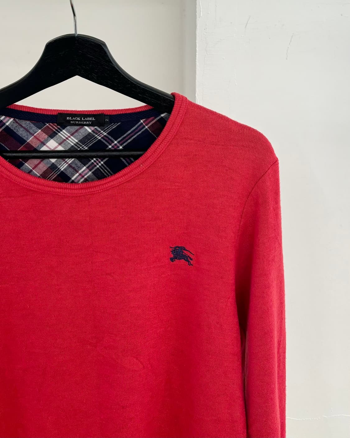 버버리 블랙라벨 레드 니트 티셔츠 상품이미지4