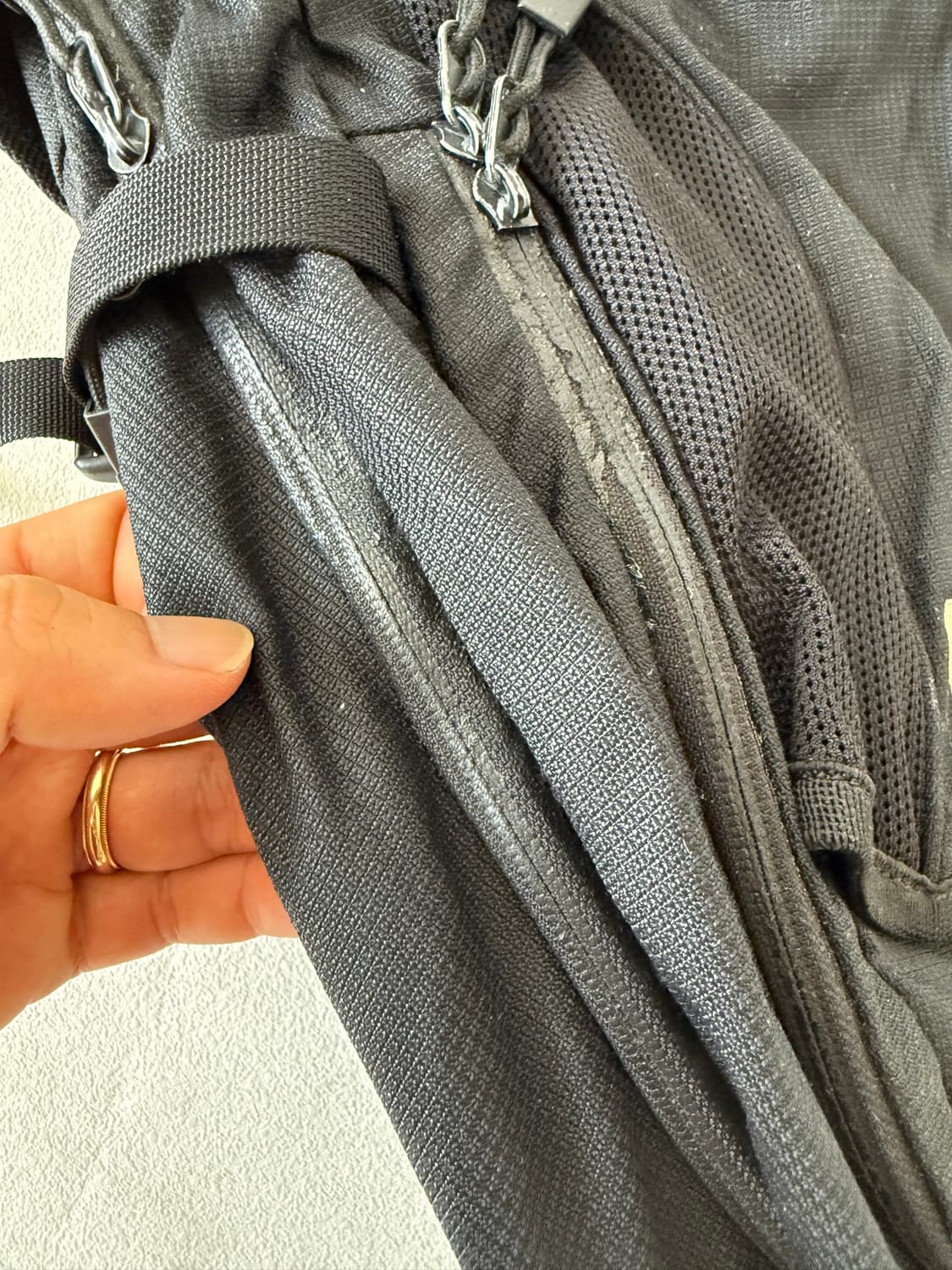 올드 노스페이스(THE NORTH FACE) 20L 백팩(지퍼테입 손상) 상품이미지7